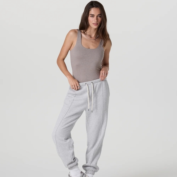 NWOT VUORI HALOSLEEVLESS BODYSUIT